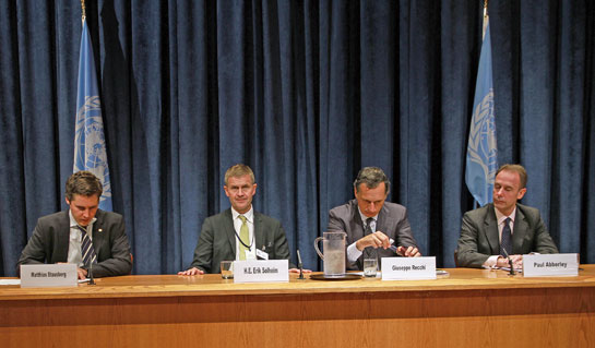 Solheim (second from left) at the press conference on energy at the UN Summit in New York.
